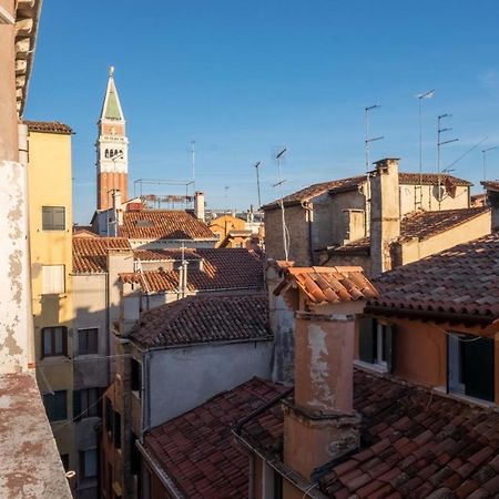 Magic View - Wifi Apartment Venesia Bagian luar foto