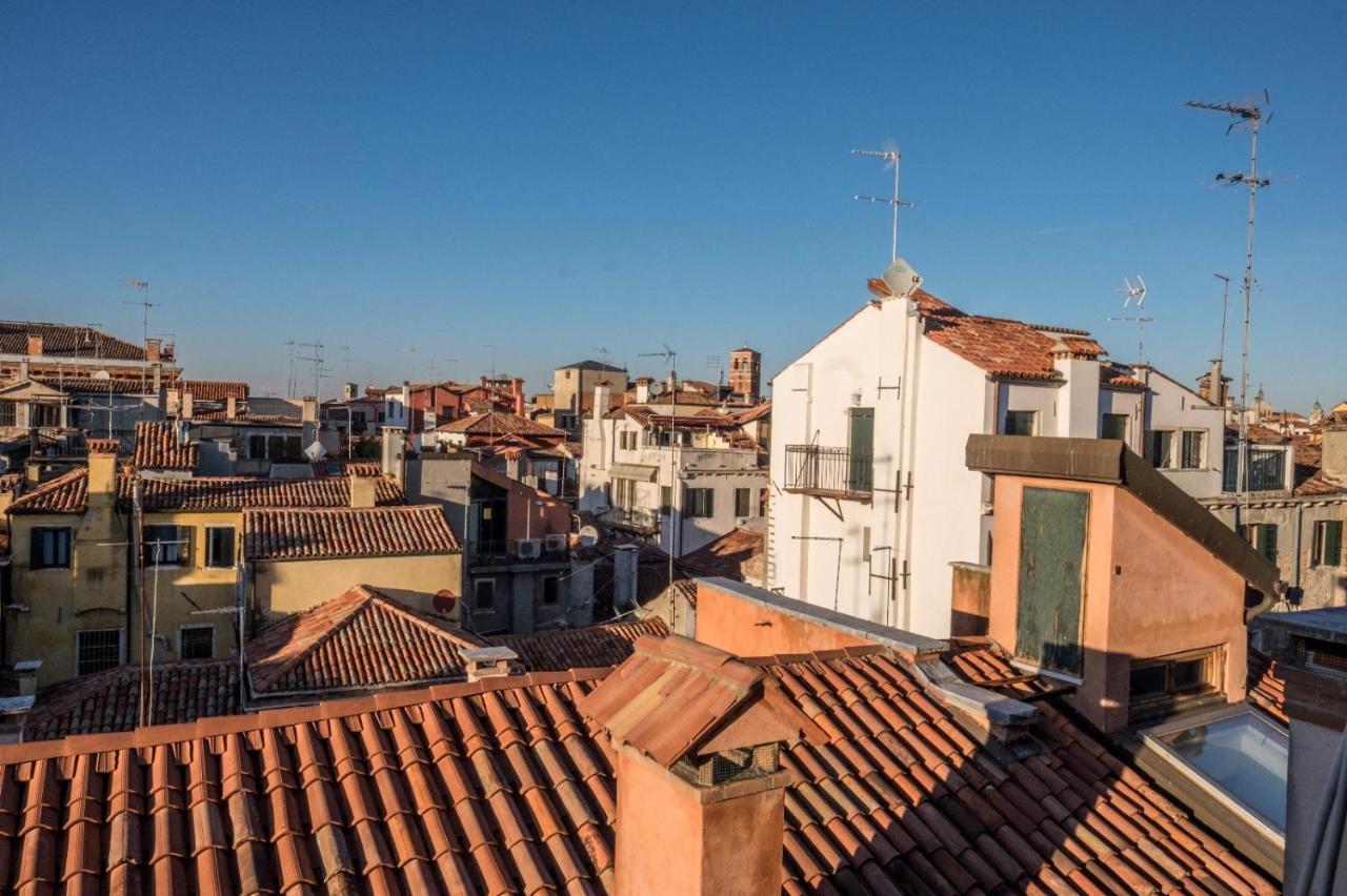 Magic View - Wifi Apartment Venesia Bagian luar foto