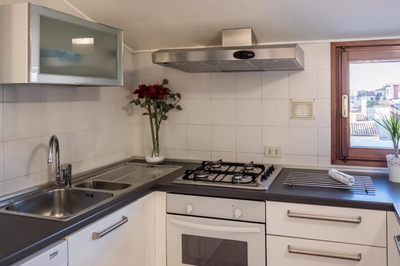 Magic View - Wifi Apartment Venesia Bagian luar foto