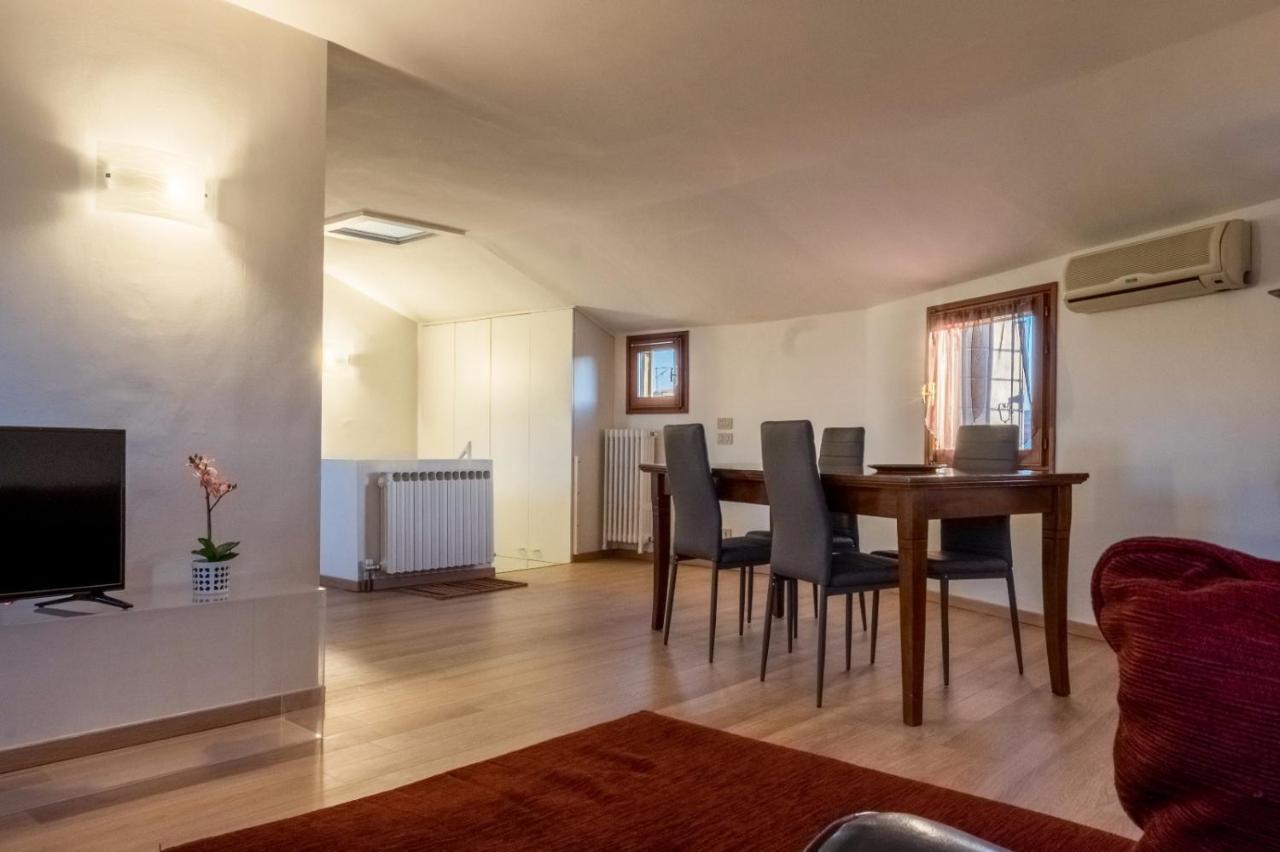 Magic View - Wifi Apartment Venesia Bagian luar foto